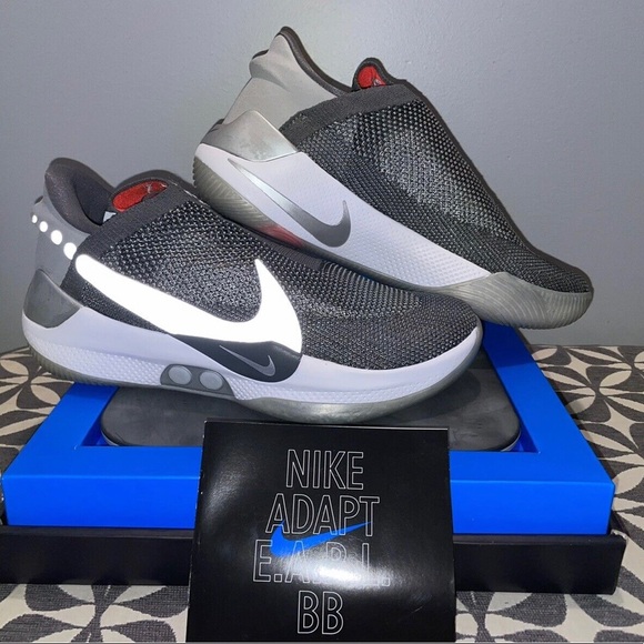 So good I had to share! Check out all the items I'm loving on <a href="/Poshmarkapp/">Poshmark</a> from <a href="/FlossedMind/">Justin YoHead</a> #poshmark #fashion #style #shopmycloset #papaellevening #newportnews #nike: posh.mk/zlgP0dpHrsb