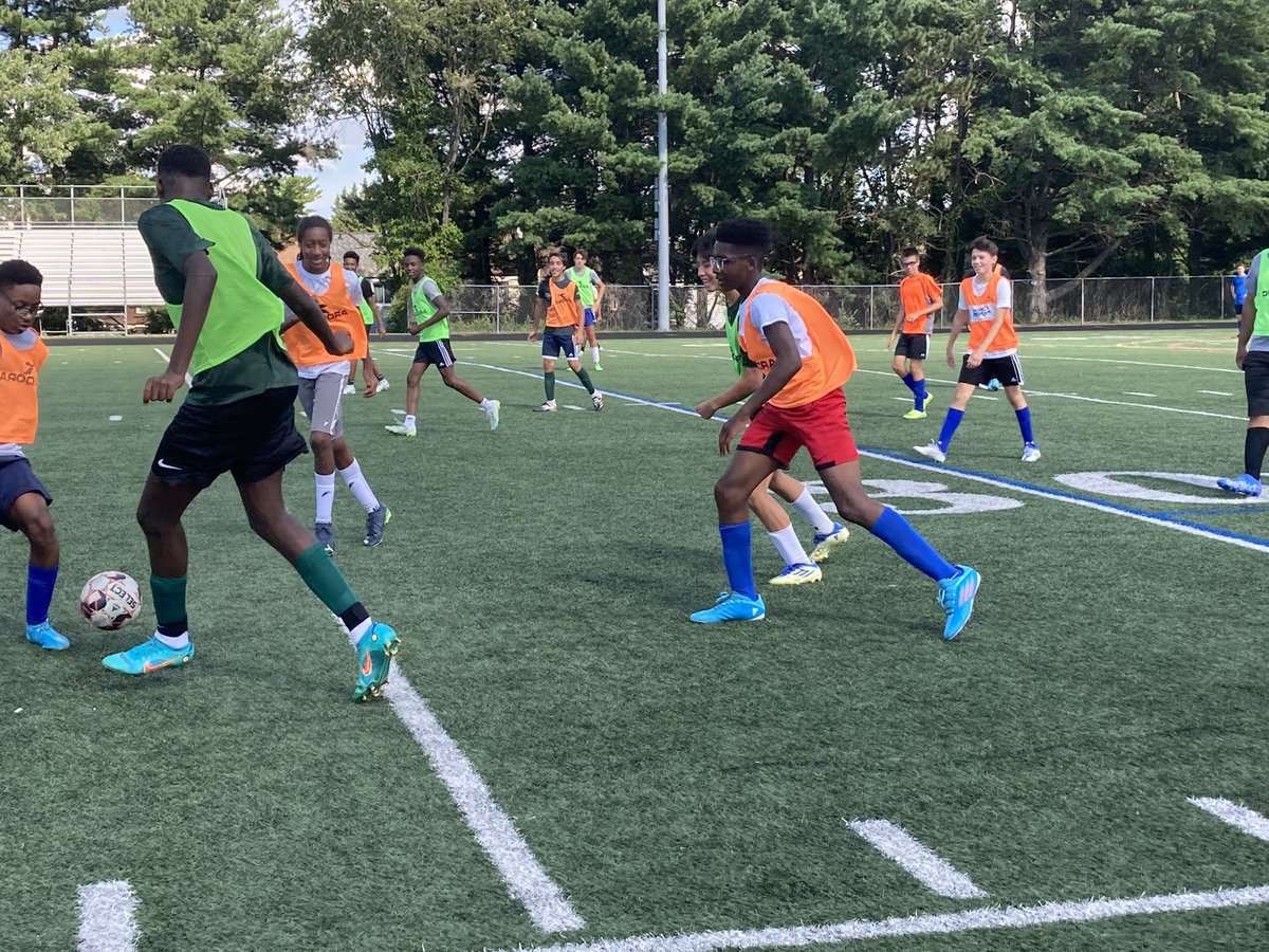 <a href="/WLGSWildecats/">Wilde Lake Soccer ⚽️</a> &amp; <a href="/WildeLakeSoccer/">Wilde Lake Boys Soccer</a> playing the beautiful game on a beautiful Friday! 💚💛⚽️ #OneTeamOneFamily