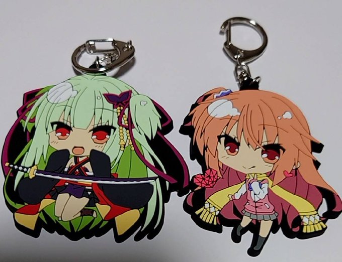 めぐるのラバキー、制服バージョンが古い方で載せてました!
正しくはこっちの制服めぐるです! 