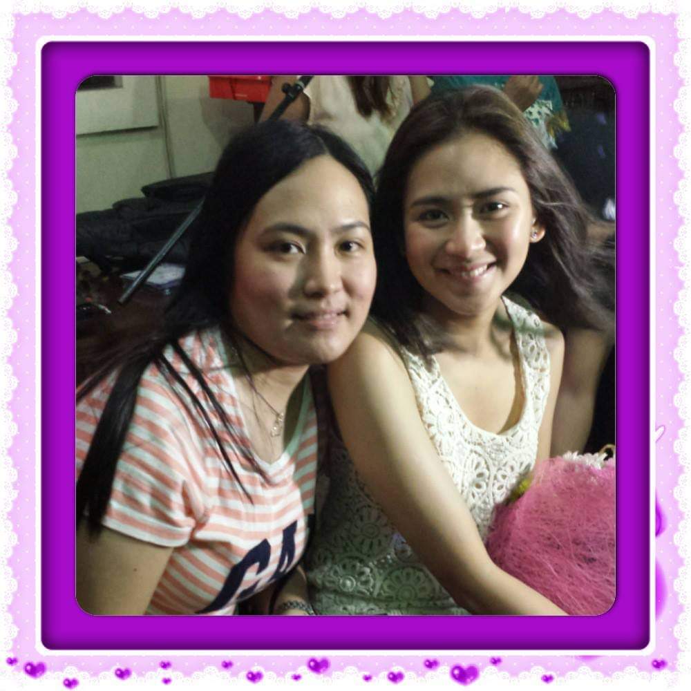 jhing2013's tweet photo. Dream's do come true!!! This photo was taken 9 years ago... Belated Happy Birthday @JustSarahG !!! God bless you more!!! https://t.co/GugN87nIao