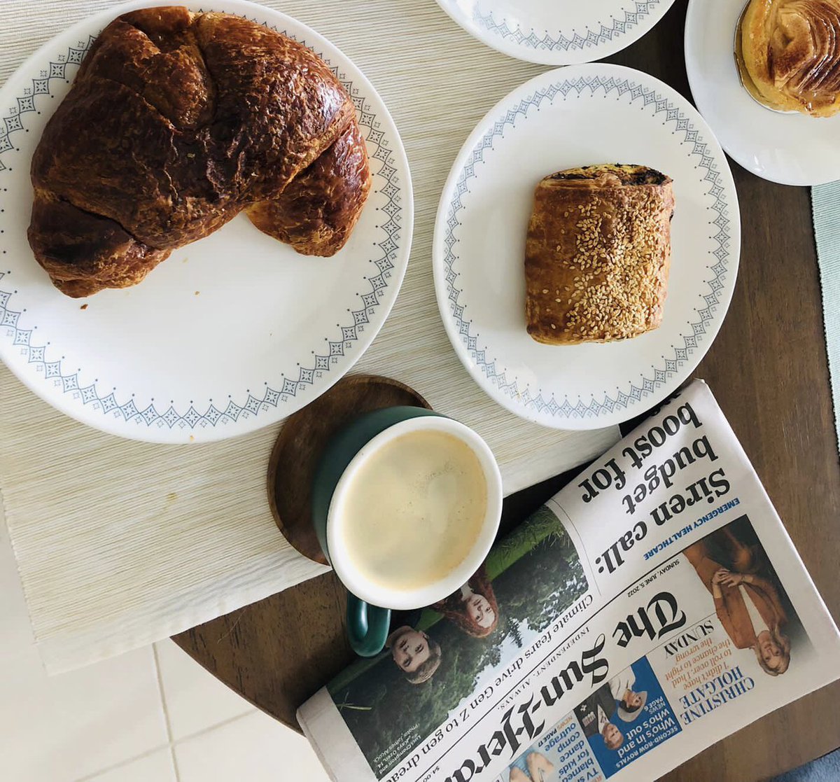 Tejaswis's tweet photo. Good weekend kicks off with great breakfast, coffee and SMH news paper #goodweekenmag https://t.co/bx00h8W24G