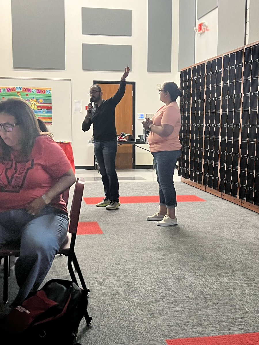 VernonMSWLA's tweet photo. Wonderful week! We are ready for our Mustangs!! ❤️🖤🌎🏆 #GreatThingsHappenAtVernonWLA @ArelyRTamez #BetterTogether https://t.co/IJsFXMBcJ7