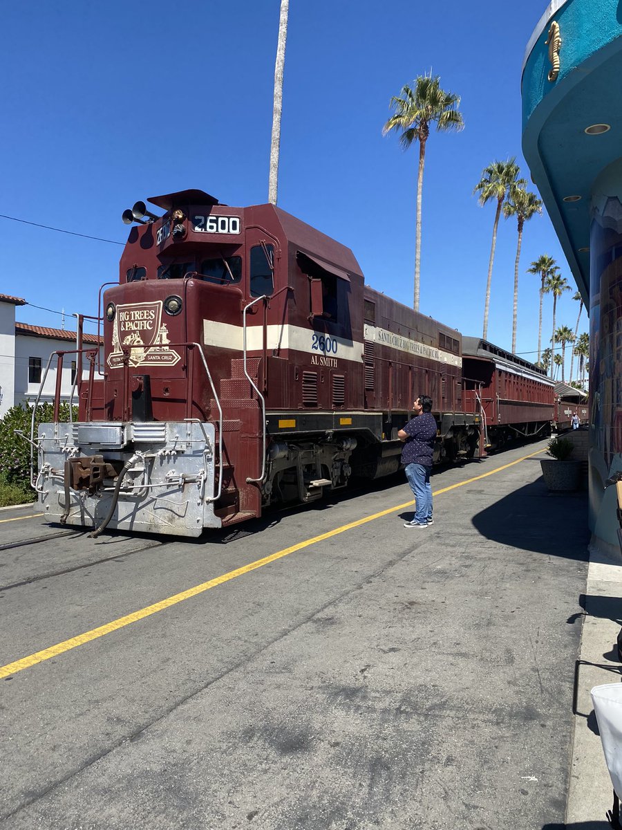 traceyssimmons's tweet photo. There were also some trains https://t.co/WjaqzlHnJ1