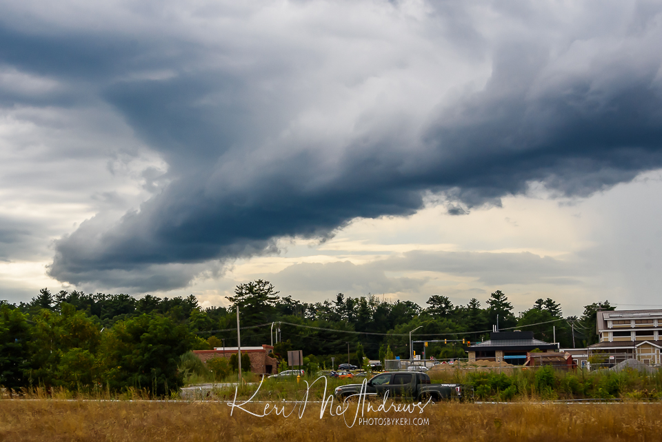 PhotosByKeri's tweet photo. Incoming - 8/7/22
#2022Project52 - #Week32

I can’t say I had a very exciting photo week, but I did get to see some cool storm clouds! First time I've had a chance to actually capture something like this... #nhwx #summer #thunderstorm 

https://t.co/WH1aVbX8xp https://t.co/OY8AI1D9cg