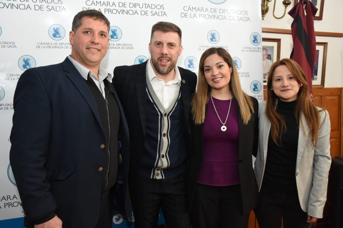 GroomingArg's tweet photo. 🇦🇷 #Salta | ✍️ Celebramos la firma de un convenio con la @camdipsalta, a través del Presidente @tutyamat y la Diputada @CarolinaCeaglio con el Dr. @HernanGNavarro, en el cual llevaremos a cabo acciones de concientización y sensibilización en relación al delito de #Grooming. https://t.co/UK67M9dE0N