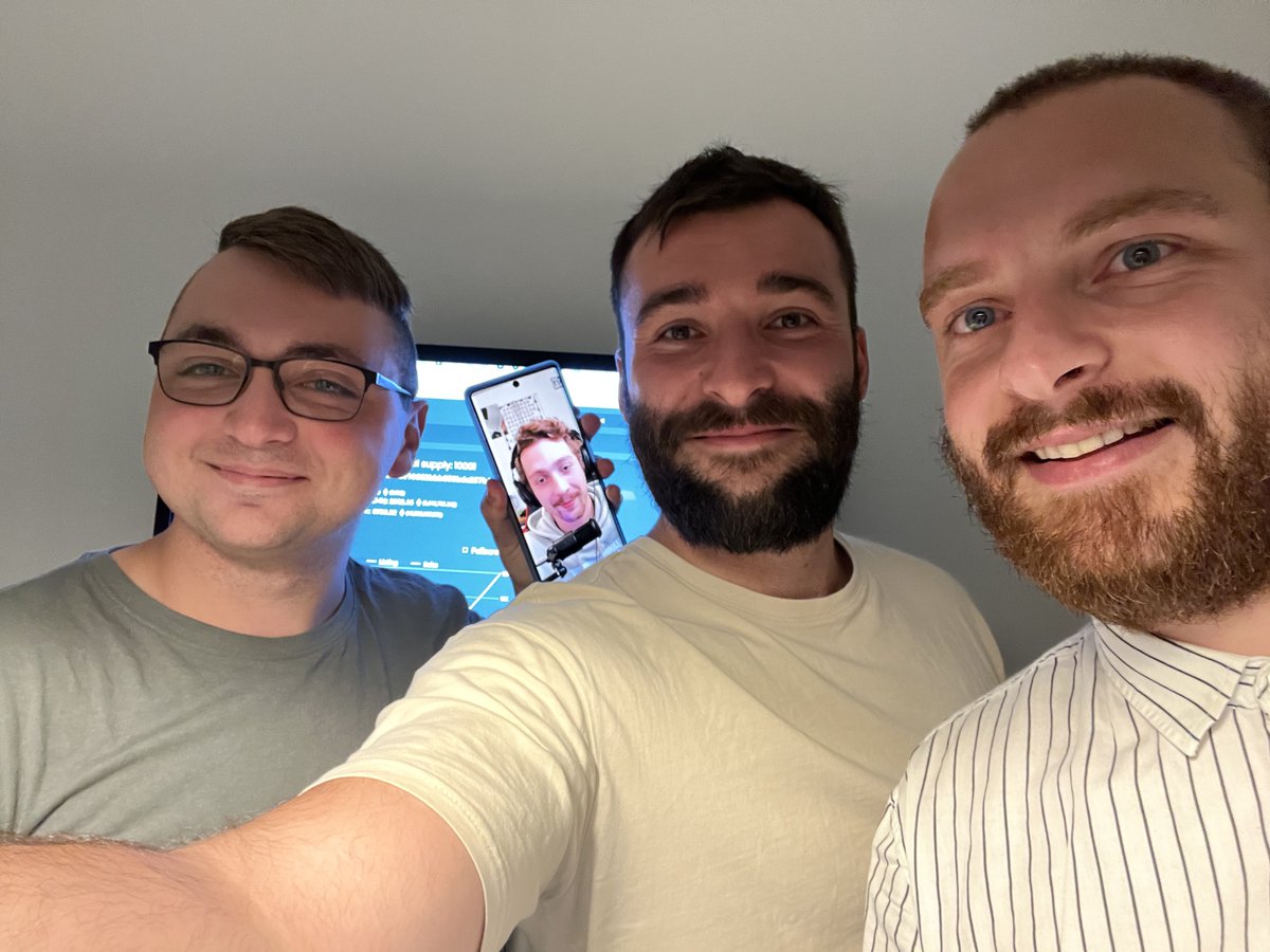 NFT - Headquarters tweet media