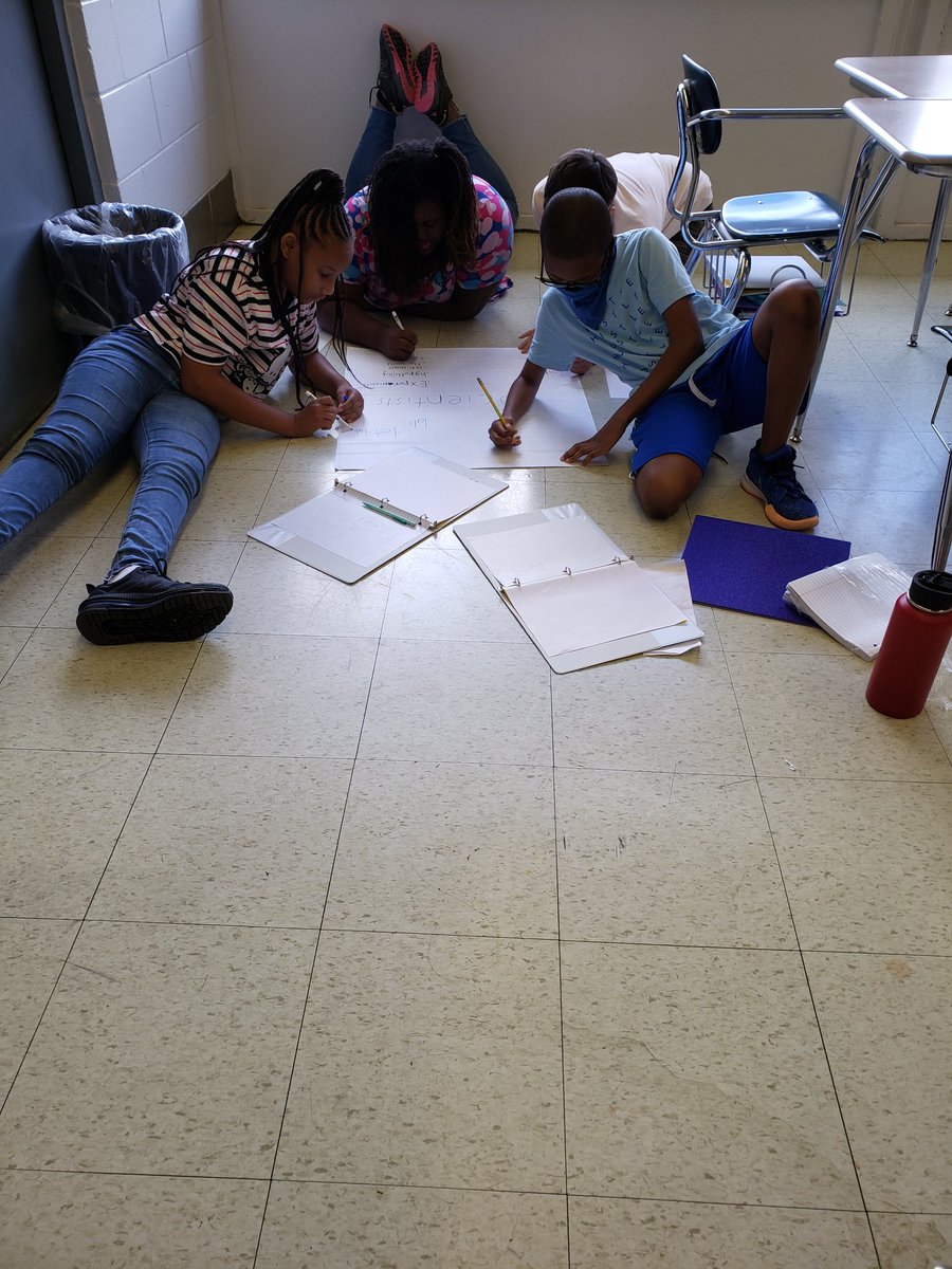 ibscience17's tweet photo. @jcibmiddle 6th grade scientists are: #IB_communicators #IB_knowledgeable
"What words could you associate w/the term Scientists?"
Ss learned #brainstorming is quick & messy, works best w/several people!
#ATL_skills
@JCIBSchool @lightseer @JEFCOED @LeslieCRichard2 https://t.co/GOtfIt2Bmj