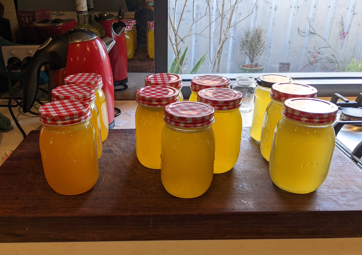 KiLeRaD's tweet photo. Got lots of citrus? Syrup!
Great for drinks, cakes, desserts, pancakes, etc.
#LimeClub #LemonClub #OrangeClub https://t.co/BYsMUjTXwp