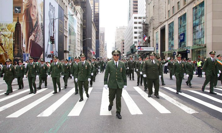 im sorry its so fucking tight the nyc department of sanitation gets dress uniforms