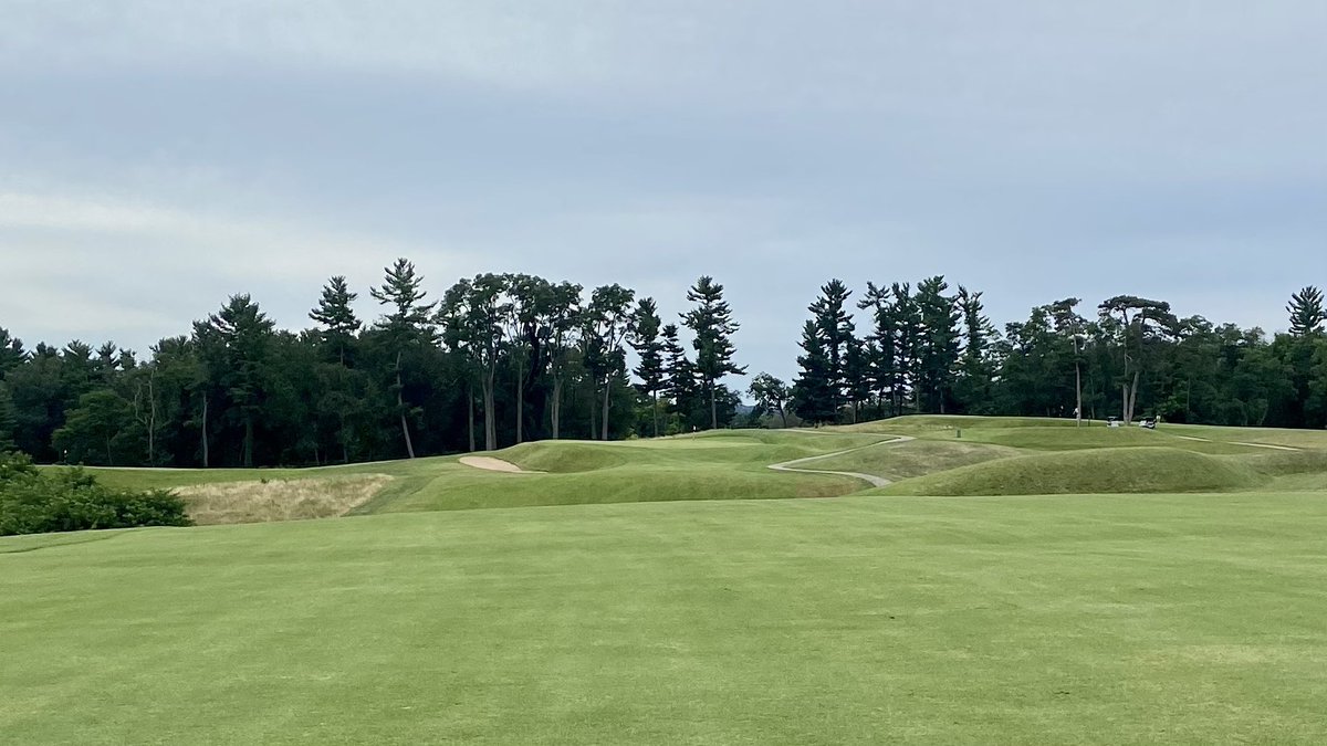 SamSpomer's tweet photo. Lawsonia absolutely delivered a wonderful trip back to the Golden Age. Green complexes were fantastic. Slopes around the greens and bunkers were insane. https://t.co/hFk118v83f