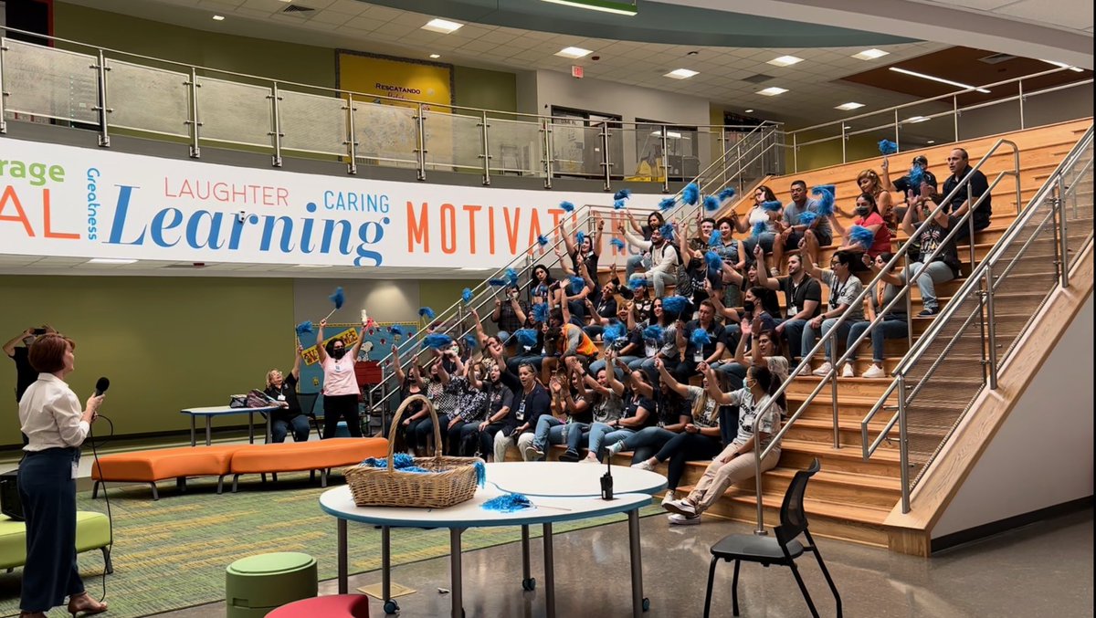 MRomero_EPISD's tweet photo. Let’s hear it for @MissionValleyES! Congrats on your A Rating from TEA! Hard work pays off! @cynunez17 @valvidrez1 Be bold. Be courageous. Be the change. #THEDISTRICT https://t.co/2Lj5bQJ6UY