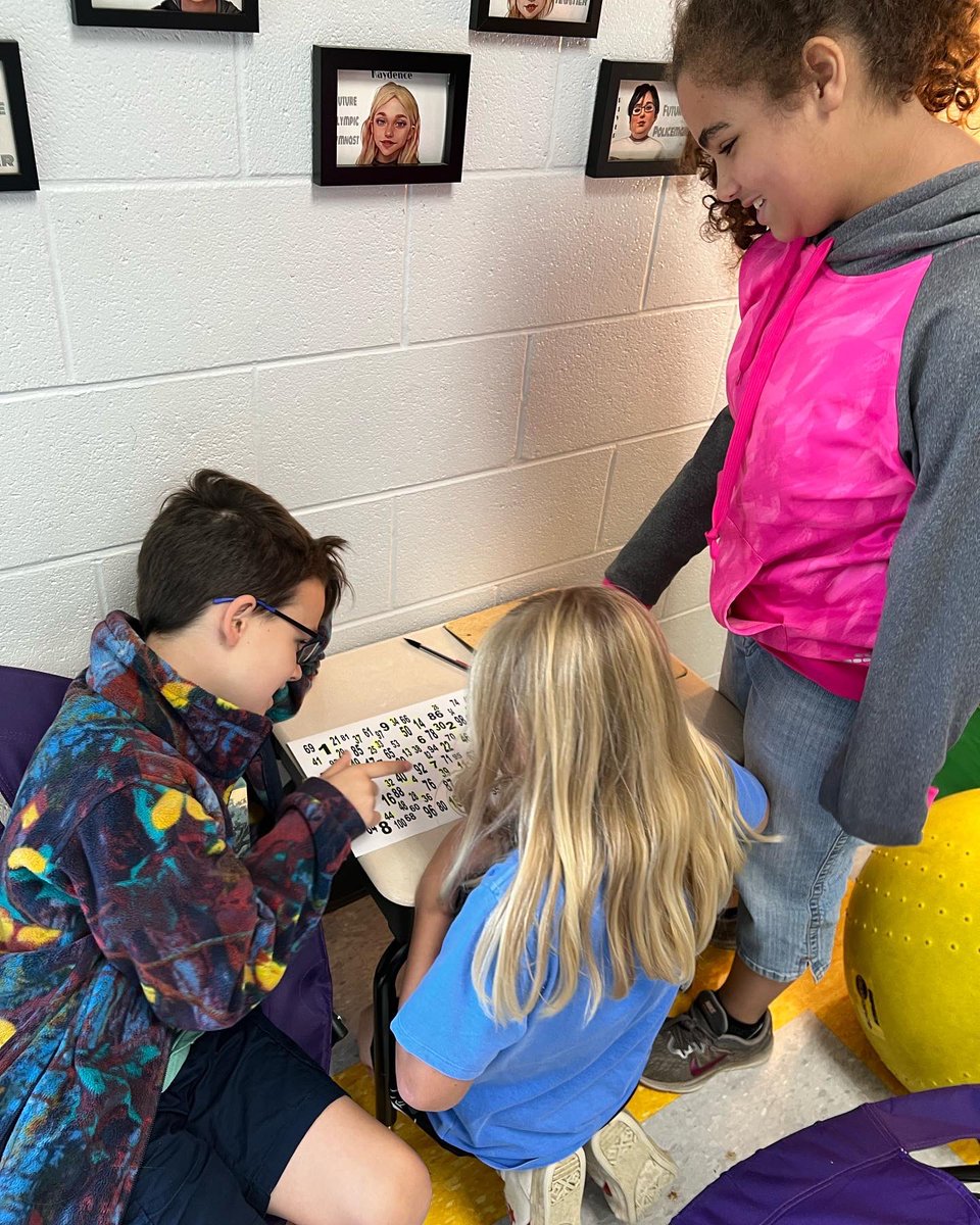tbinscore's tweet photo. Today our focus was what does group work look like in math class. After the activity the students shared- communicating, effort, listening, on task, sharing, patience, encouragement,teamwork,thinking, understanding, getting along, helping, engaged, strategizing, trust, &amp; respect. https://t.co/EaEe4aWtjv