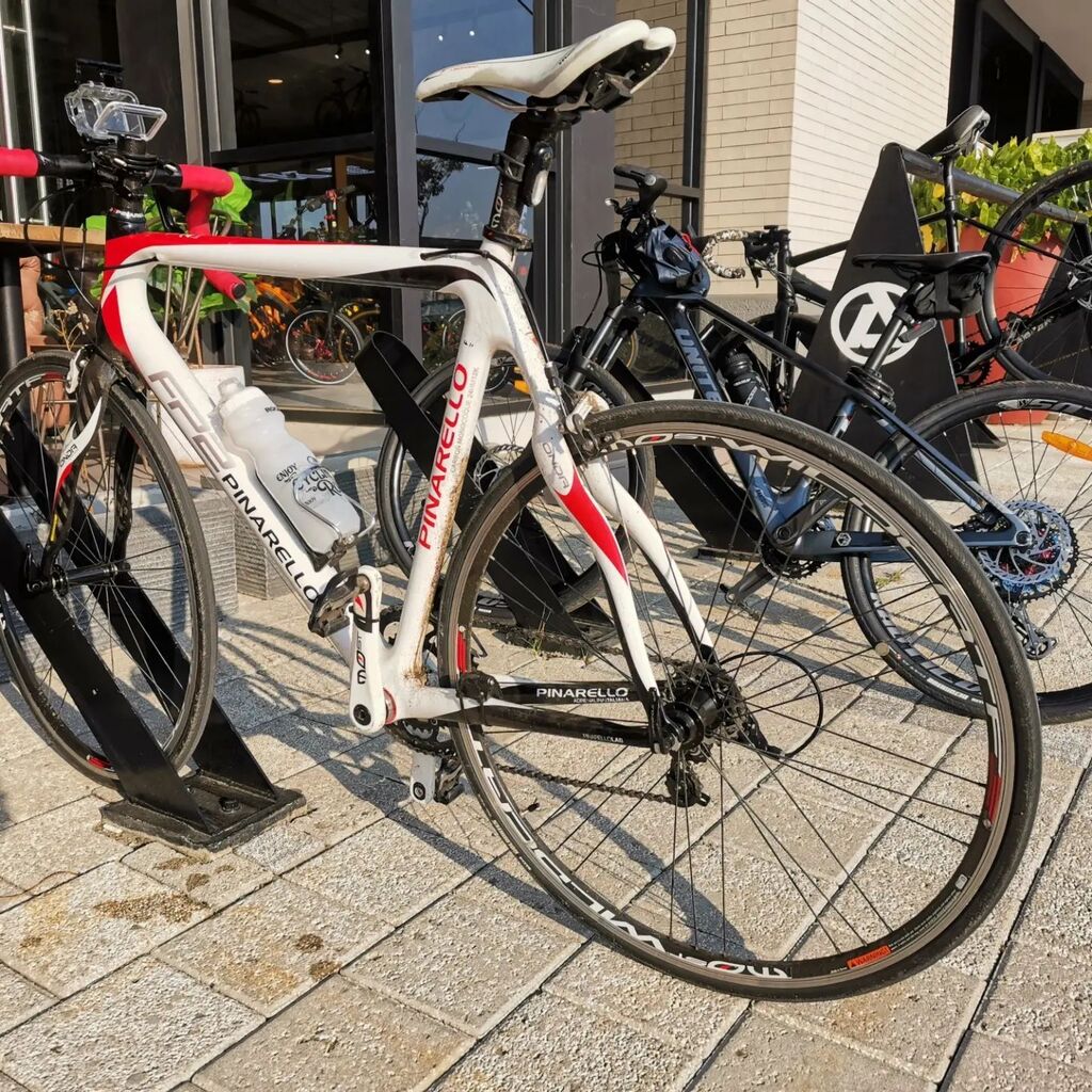 naotori's tweet photo. おはよー、今日もPIK2でアイスティー。暑い!
#pik2loop #pik2 #jakarta #banten #roadbike #morningride #ロードバイク https://t.co/3y0wi2toQe