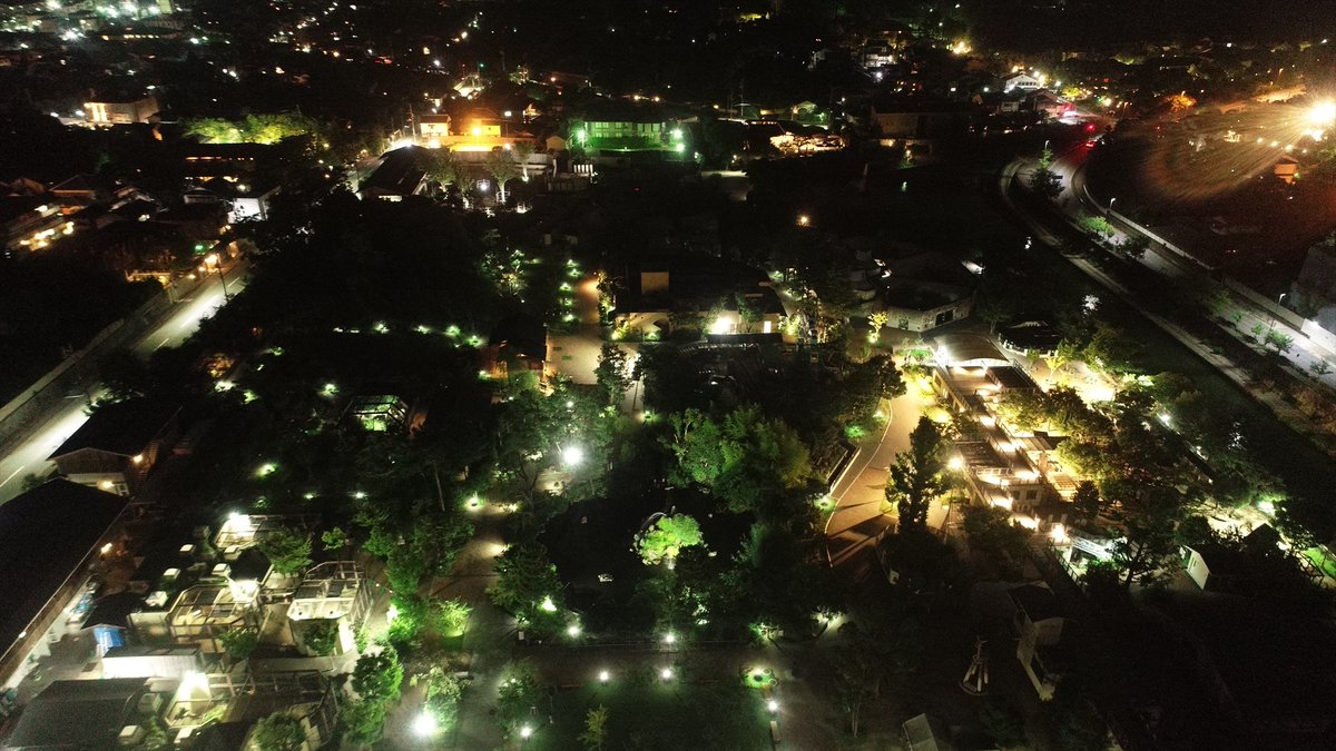 kyotoshidoubut1's tweet photo. 夜間開園
#京都市動物園 #kyotocityzoo #夜間開園 #8月13日 #8月14日 #20時まで開園 #入園は19時30分まで #動物ガイド #写真は2020年8月8日 #nightzoo #August13 #August14 #until8pm #lastadmission730pm #keeperstalk #photo8August2020 https://t.co/HAByLcSTdi