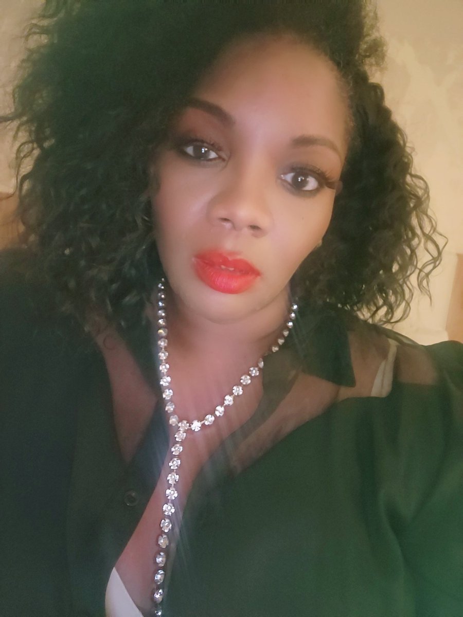 NOLA_Maya's tweet photo. Year 44 loading... #SheOutside #alilonetwo #forthepeople #BirthdayEve #onetimeforthebirthdaychick #grownwomanstatus #813 #bigLEOenergy https://t.co/QYWOVz6khd
