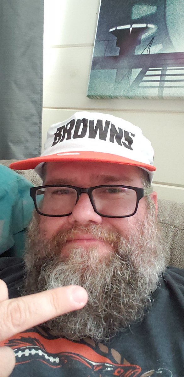 claytor_joshua's tweet photo. #Browns @JeromeFord 1 TD away from a Hat Trick and we can throw away these ridiculous season ticket holder gifts ๐คฃ๐คฃ๐คฃ #LetsGoJerome #InFordWeTrust https://t.co/583EbiAtfZ