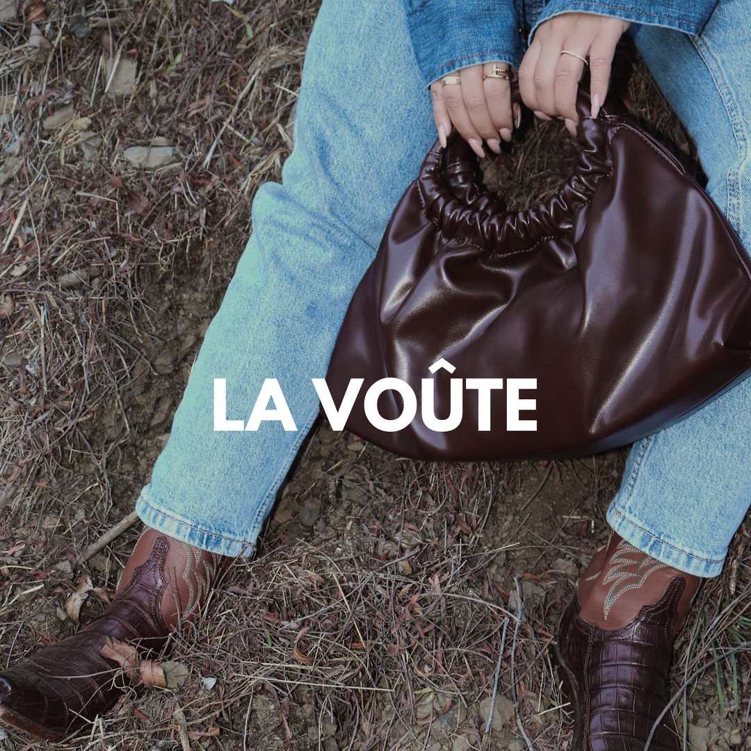 shoplavoute's tweet photo. Everybody loves Le Papillon. Tap to shop this stunning, everyday bag. #LAVOUTE https://t.co/MAb5lcu90X