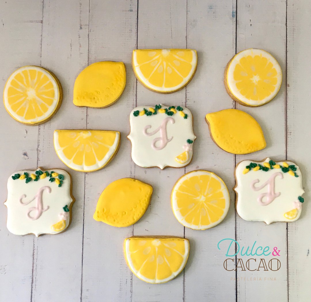 DulceyCacao's tweet photo. Galletas decoradas con temática de limones. 

#dulceycacao #postrespanama #postrespty #galletaspanama #galletaslimones #lemocookies https://t.co/iKoXiN9kel