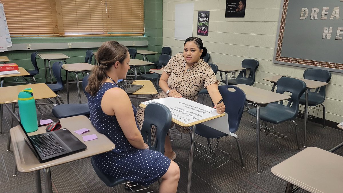 LSLee16's tweet image. What a week! ELA PLC Chairs doing the clarity work with learning progressions to plan out mini lessons before they facilitate their PLC meetings. I'm so proud of the trust we've built in each other. #EnglishisLIT @MHSAP_Cain