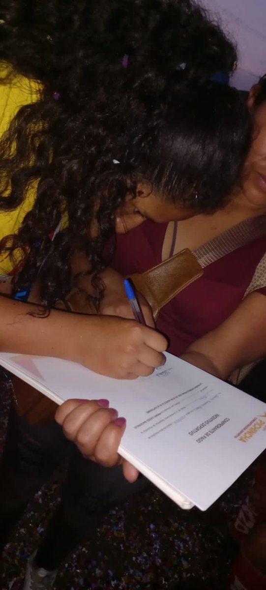 JaimeRuizEc's tweet photo. Continuamos con la entrega de incentivos económicos a nuestros deportistas de @TeamPichincha que lo están dejando todo en los Juegos Nacionales. Les prometimos y les cumplimos. 🤝🏻 https://t.co/cAsf7Kt1bF