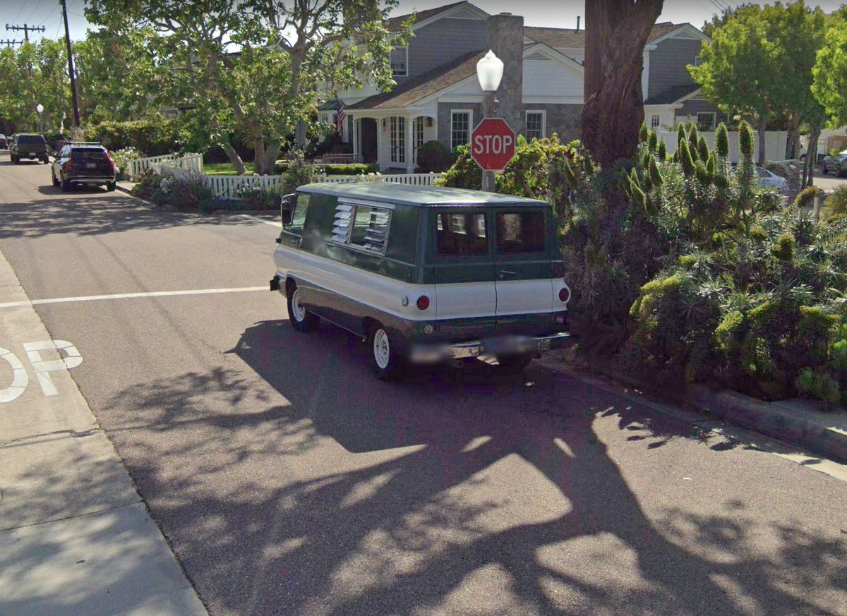 Cars_SV's tweet photo. Sometimes, all you need to enjoy the summer is a little bit of @itsvantime. And in California, there's no going wrong with a pristine white over green Dodge A100
Newport Beach, California, USA - May 2022 #SV_Vans #SV_Classics https://t.co/xA5i3QVPjh