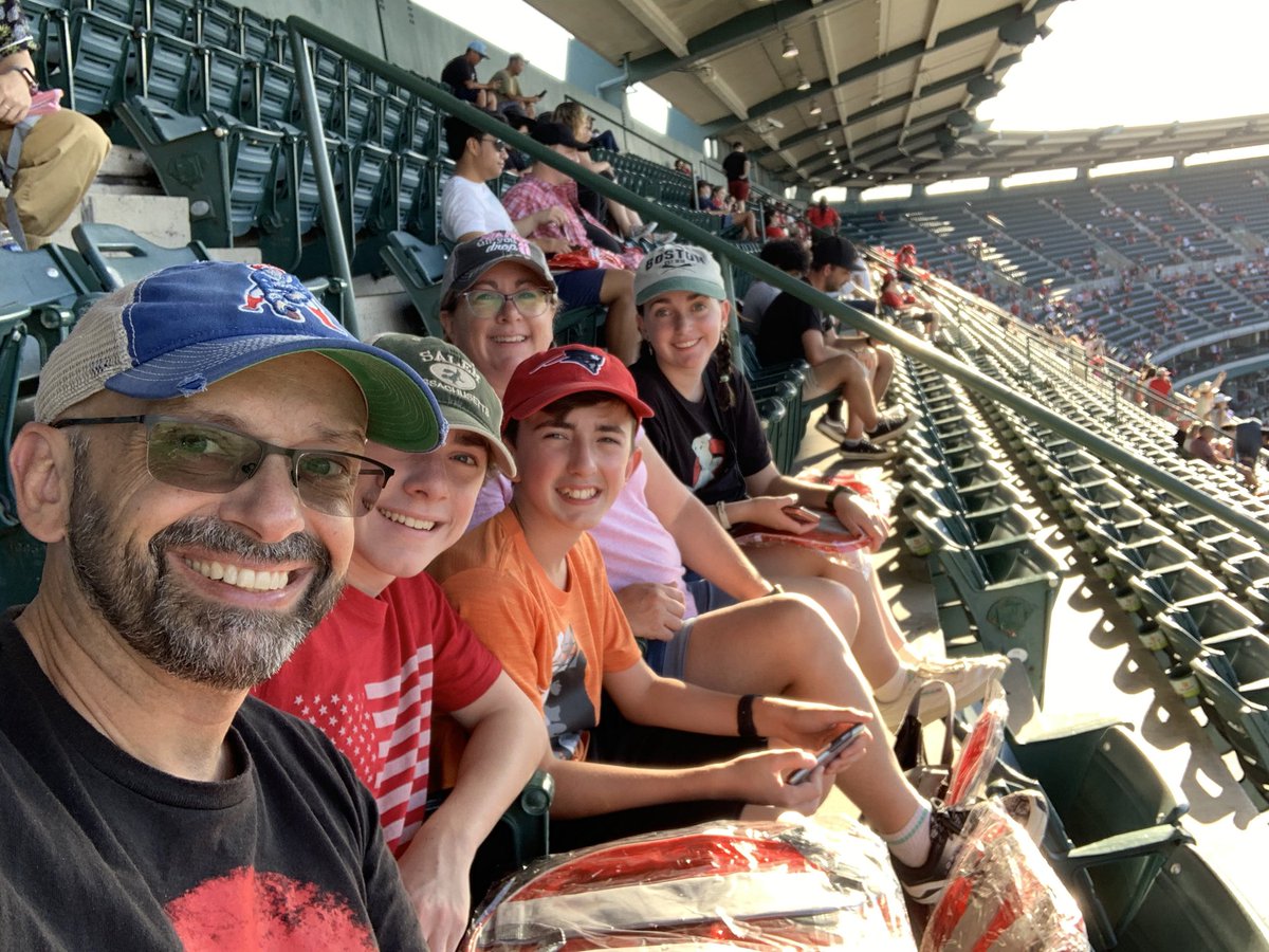 JD_PM's tweet photo. Taking in an Angels game! #gohalos https://t.co/8Sr30DZRUY