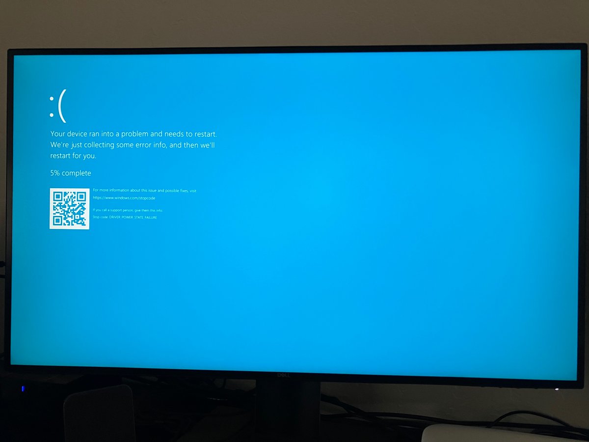 LSrugo's tweet image. I was just trying to shut down my laptop…
#GetAMac