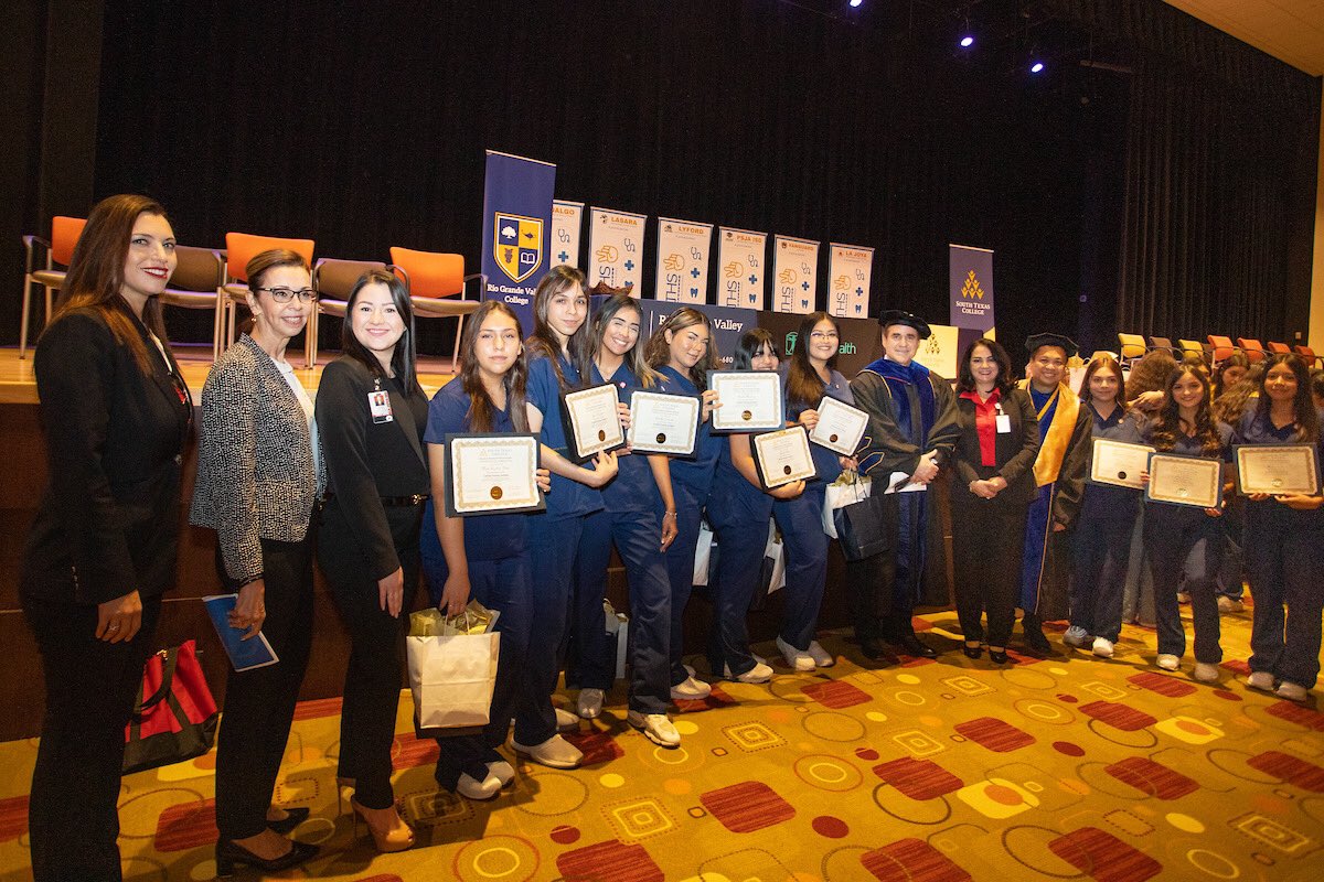 stcjaguars's tweet photo. Today, nine high school students earned their Certified Nursing Assistant (CNA) certificates from STC, in partnership with @RegionOneESC and @DHRhealth ππ©Ί
The students were part of the Pathways Aligned to Health Science (PATHS) Project.
#STCpartnerships #STCgrads #STCpride https://t.co/q9IT3rpuAX