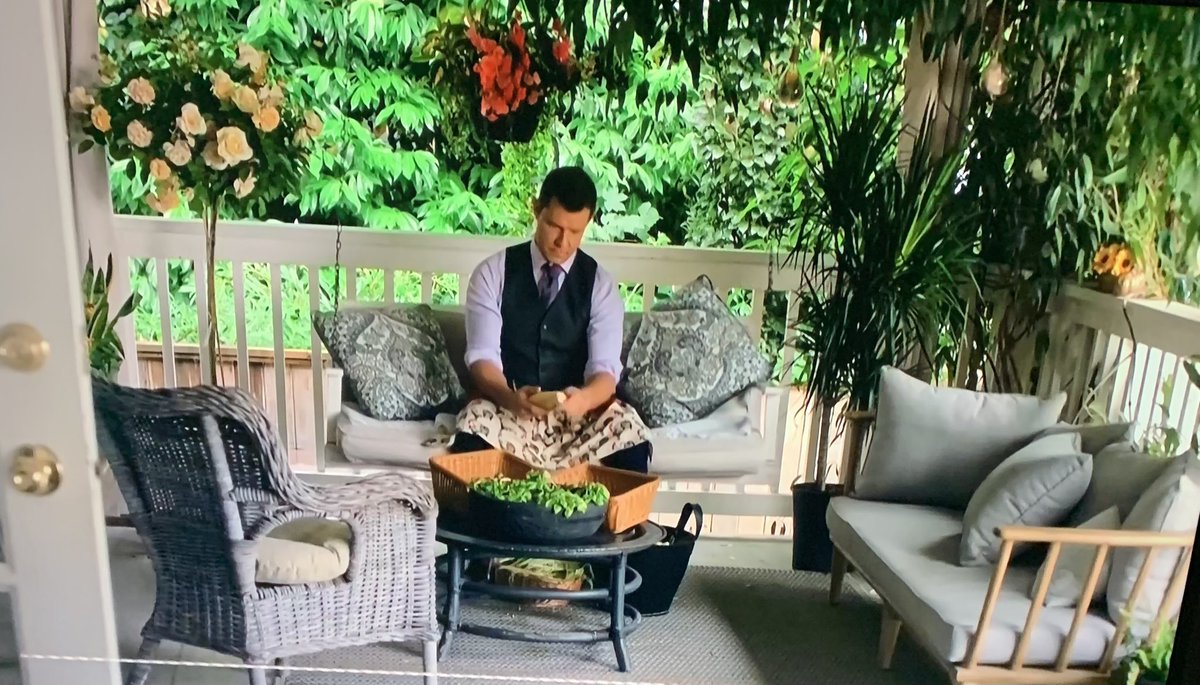 dcrittenden78's tweet photo. #POstables I love Oliver in his apron! #VowsWeHaveMade @hallmarkmovie https://t.co/KFRGtmzGDJ