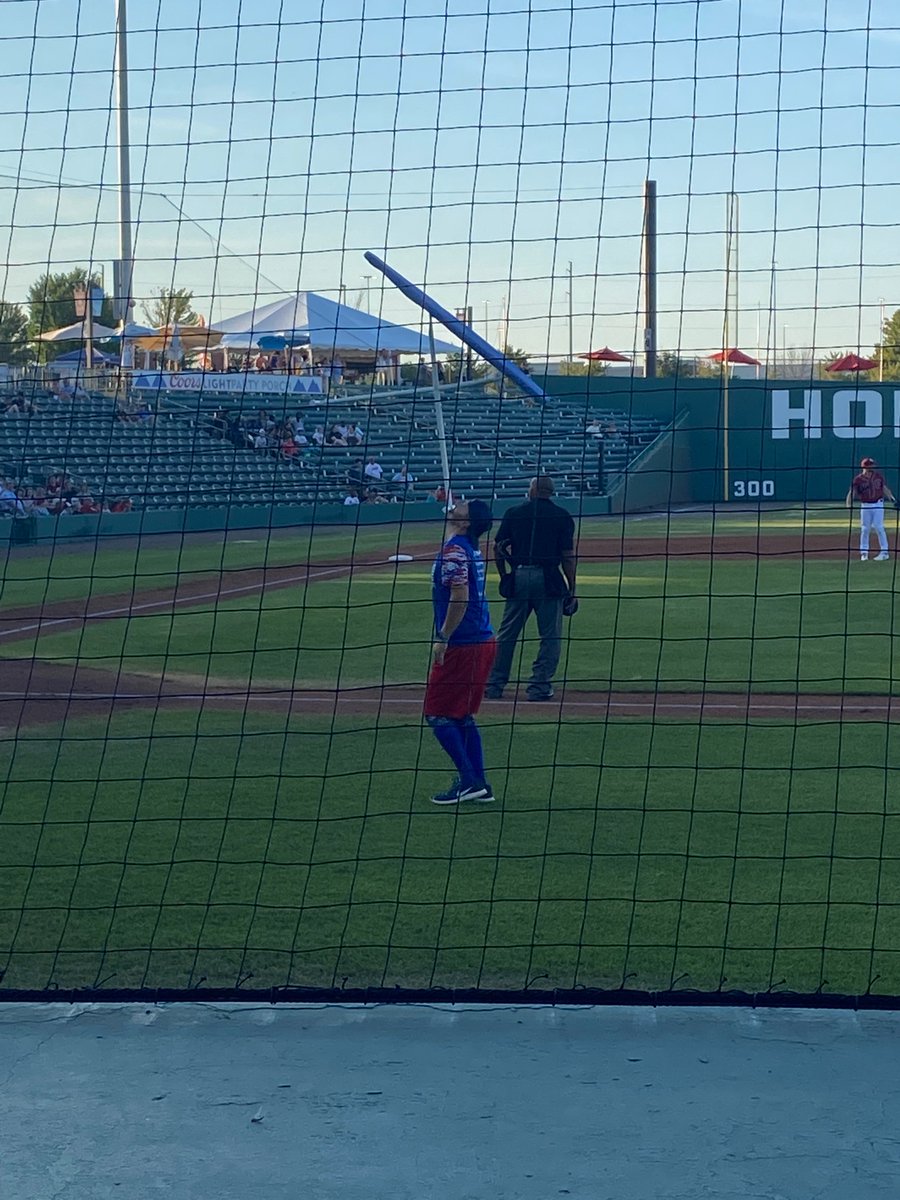 drklinzing's tweet photo. Perfect end to the first days of school. Hanging at the ballpark and watching the @kscitymonarchs on a warm summer evening. #baseball #summer https://t.co/ZjAAcdadWc