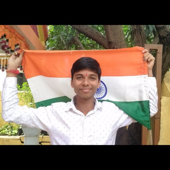 Rohitishere7's tweet photo. My new profile pic🇮🇳🇮🇳
#NewProfilePic 
#IndiaAt75 
#IndependenceDay 
#Tiranga #TirangaMeriShaan #indiaflag https://t.co/kR6h3fDPlu