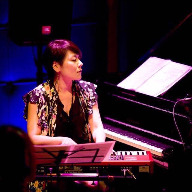 TheNotes_Museum's tweet photo. 本日ピアノTomoラジオ生放送出演です!
本日20:00-
FM85.7MHz コマラジにてピアニスト高橋里奈さんパーソナリティの番組
『Luxury Time 〜高橋里奈のMare di Musica〜』生放送!
にお邪魔させていただきます
リスラジにて全国で視聴できます。是非ご視聴ください‼️
#コマラジ #TheNotesOfMuseum https://t.co/64GTJpS0uZ