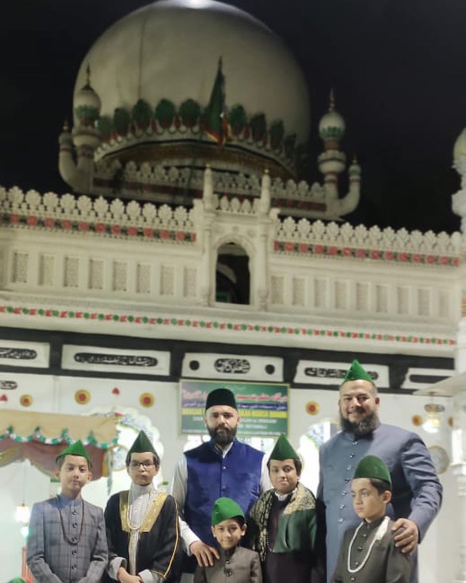 shabbarquadri's tweet photo. Received Moulana syed shaikh Zaid Al Geelani #iraq #baghdad at bargha e syedna moosa quadri rh & Rozey Hyzrath Khateeb e Deccan rh #Hyderabad #india #sufi #spritual #personality #Indonesia #malaysia #globalmaster https://t.co/kPK6WXdjUy