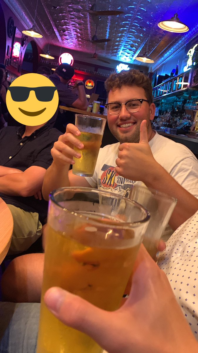 sportswithglaun's tweet photo. @CWMallegg #DrinkABeerChallenge participants
loser in the back gets blocked out, not #DrinkingABeer https://t.co/K0wFAo78m2