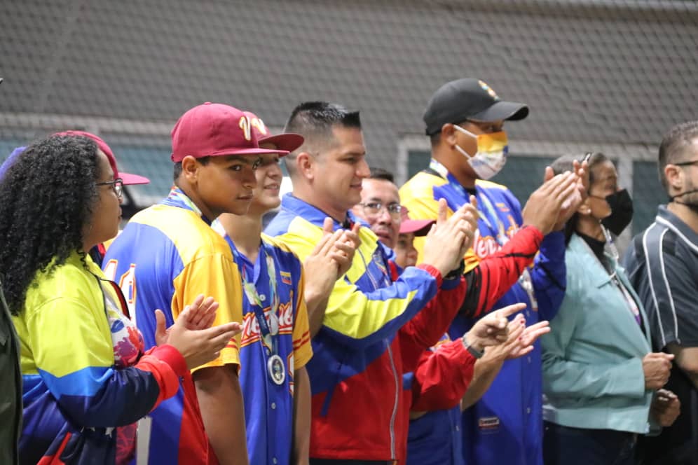 En el acto inaugural se dió la bienvenida a cinco países invitados y al país anfitrión, con alegría, entusiasmo, bailes y un sin fin de emociones se vivió el inicio del campeonato.

#JuventudPresenteYFuturo
#GraciasPresidenteObrero

<a href="/MervinMaldonad0/">Mervin Maldonado</a>
<a href="/NicolasMaduro/">Nicolás Maduro</a>
@Mppjd_