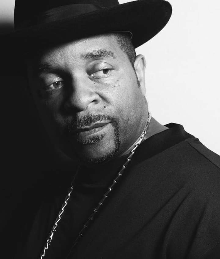 Happy Birthday to Sir Mix-A-Lot who turns 59 today! 