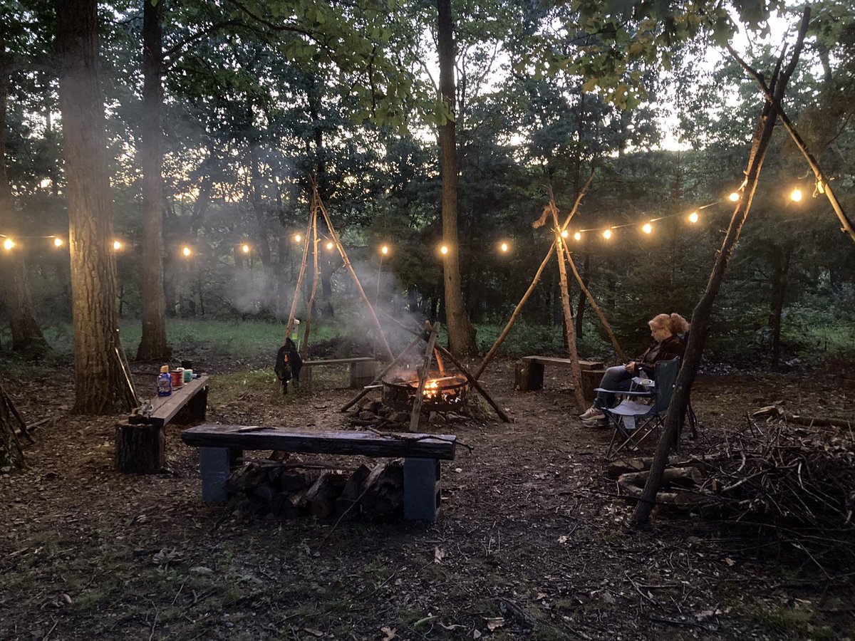 BobBarnhart1776's tweet photo. Me and my honey #frontyard #bushcraft #coolsummernights. https://t.co/aPq2SzzTjI