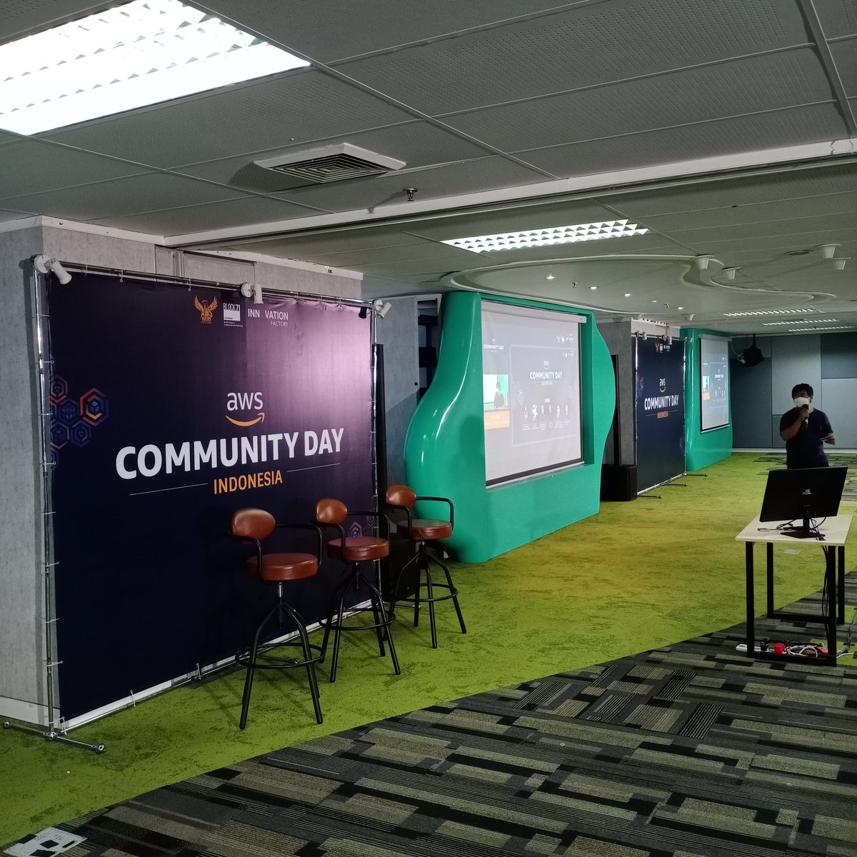 boedybios's tweet photo. Getting ready for AWS Community Day 13 August 2022
CoHive 101 Mega Kuningan, Jakarta 😊☕ https://t.co/M2Ld1pkTaR