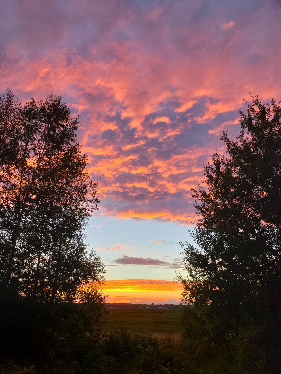 Such a beautiful sky in #NovaScotia this evening.  #harvestmoontrail #Wolfville