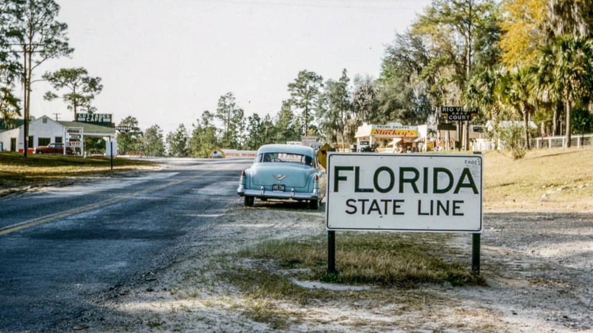 GregLaxton's tweet photo. Road tripped today by the 1st #Stuckeys outside GA, just across the FL line on #US301 in Hilliard.

Long closed as State Line Discount, it’s getting a new lease on life as Two Moon Junction.

This place needs to stock some @StuckeysPecans merch! @StuckeyStop #roadsidearchaeology https://t.co/eEcHKwFbdd