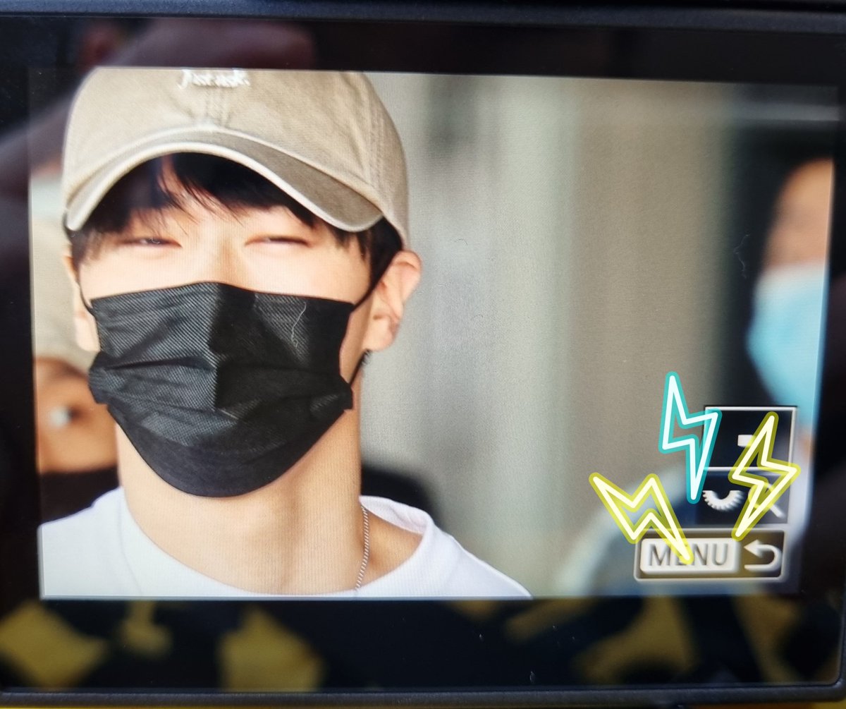 ele_duck_nut's tweet photo. 220813 #Astro #MoonBin

Good Moon bro

#아스트로 #문빈 https://t.co/xyhlCc5jt6
