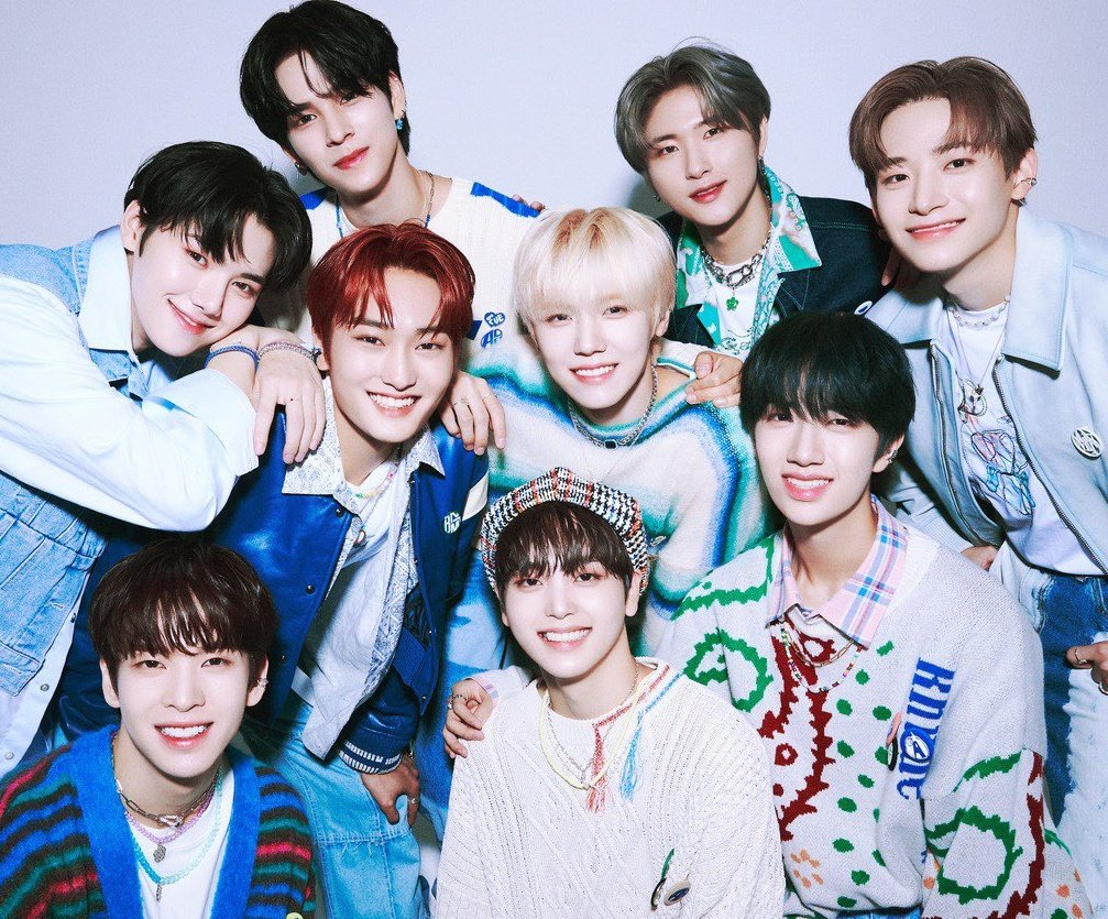 [AUGUST 2022 BOY GROUP BRAND REPUTATION]

37. <a href="/CRAVITY_twt/">CRAVITY</a> (-4)
Participation Index: 32,949
Media Index: 350,938🔺
Communication Index: 52,878
Community Index: 73,458
[Total Index Points: 510,223] 🔺

#CRAVITY #크래비티 <a href="/CRAVITYstarship/">CRAVITY OFFICIAL</a>