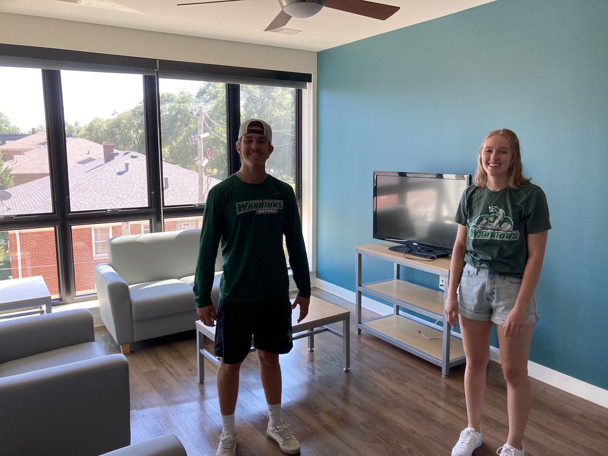 RevShevWLC's tweet photo. Best Thing Today, Aug 12: The view from 4th floor in Aspire at The ⁦@InsideWLC⁩ ! The apartment living in our newest Res Hall is off the charts! #alittledifferentthanWartburgHall #only88blocksawayfromdowntownMKE #thestance #sisterhelpingonmoveinday https://t.co/gtRfCKItlF