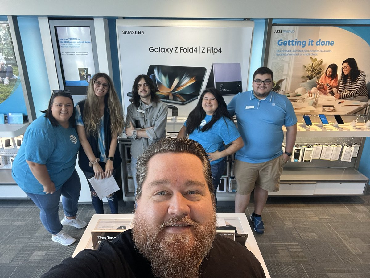 @veronicam_tx thanks so much for having me today! Norman West has all the good vibes and I’m so excited to partner with you and your squad! 🤩🤩🤩 #WRflipfold @gowestregion <a href="/TheMattGibson/">Matt Gibson</a> <a href="/KileyPollard85/">Kiley Pollard</a> <a href="/OK_GBers/">grOund breaKers</a> <a href="/chrisjamke/">Chris Jamke</a> @KAMOexperience <a href="/KAMOkonnects/">𝐾𝐴𝑀𝑂</a> <a href="/AlyssaMoore_12/">Alyssa Moore</a>