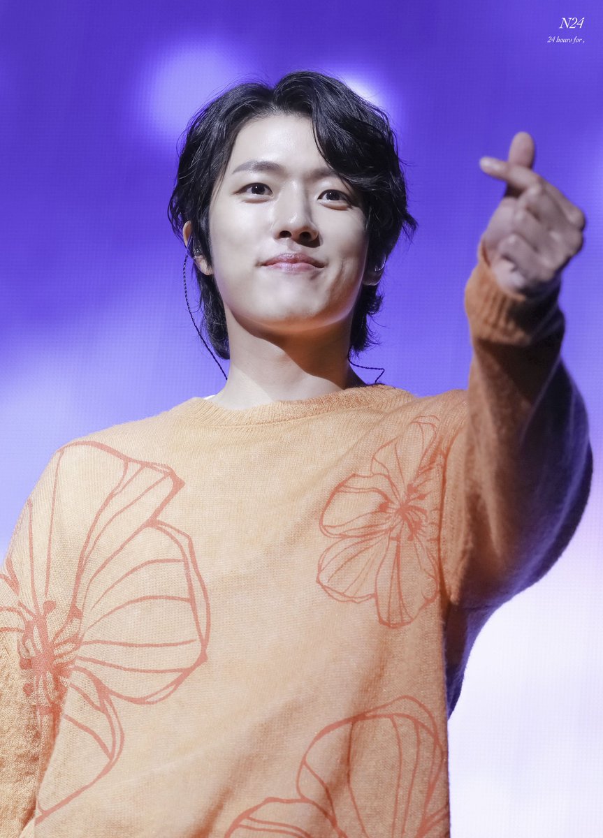 LSYLOOKS_'s tweet photo. 💕 #SUNGYEOL #이성열 #성열 https://t.co/4RFFNPcZMs
