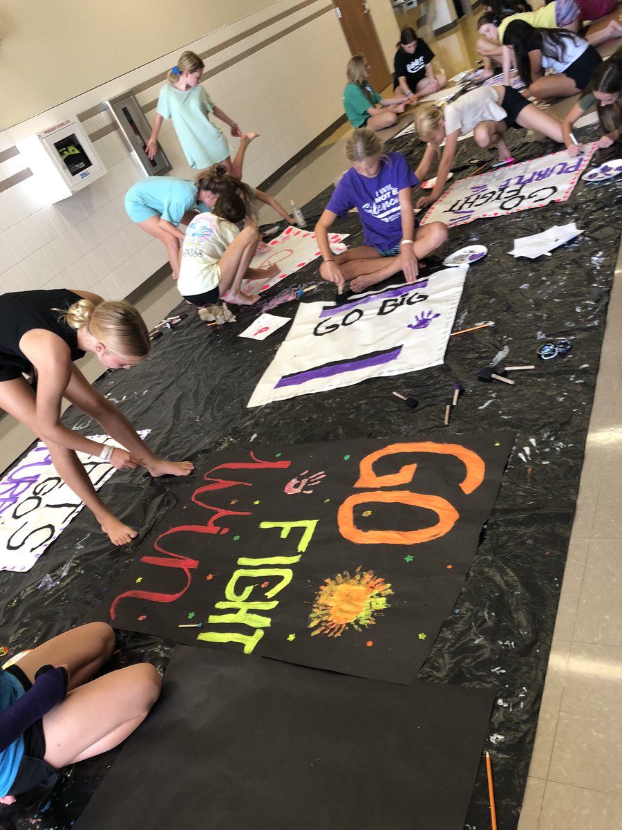 cheryl_newton_'s tweet photo. TMS cheer is ready to pump up that school spirit this year! Love the creativity and the bonding that takes place on Paint Night. @TimberviewMS @KISDAthletics #OneTimberview @TMSHawksCheer #SoarToTheTop https://t.co/NGTRNJl1Qb