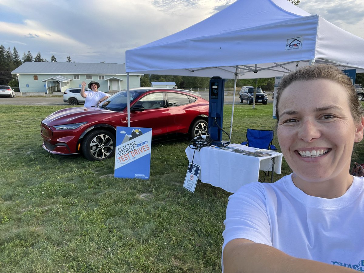 AccelerateKoots's tweet photo. “Who knew driving an EV would be so fun!”

#EVDiscoveryTour #ChargeNorth #CommunityEnergyAssociation #ElectricVehicle #DriveElectric #ElectricMobility #NorthernBC #RuralEV #EVCharging #EVChargingStation #MachE https://t.co/9CvfOOYV6d
