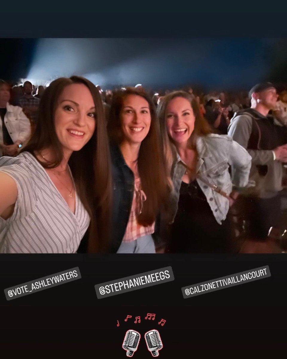 _ashley_waters's tweet photo. โจ@thereklaws ๐ถ @Jackson_Triggs What an amazing show๐๐ป #concert #countrymusic #reklaws #frontrowcenter #jacksontriggs #visitniagara #notl #summer2022 https://t.co/gEfsfiogNt