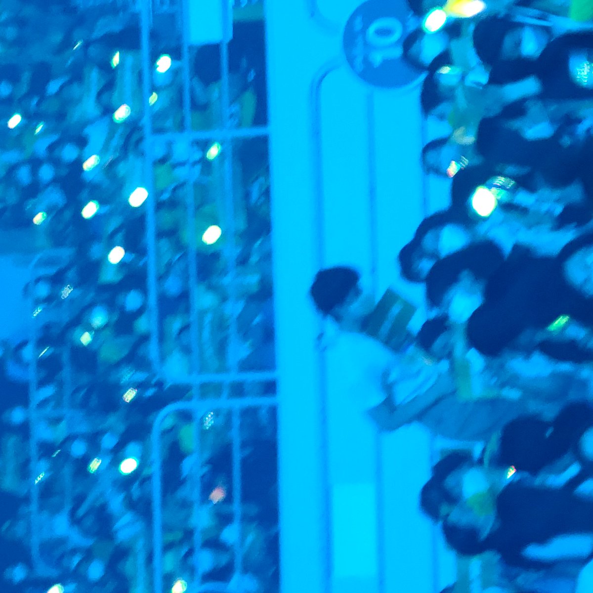 20mp2pm08's tweet photo. 이준호 2022 FAN-CON 〈Before Midnight〉황찬성 https://t.co/bd2ak3eFEV
