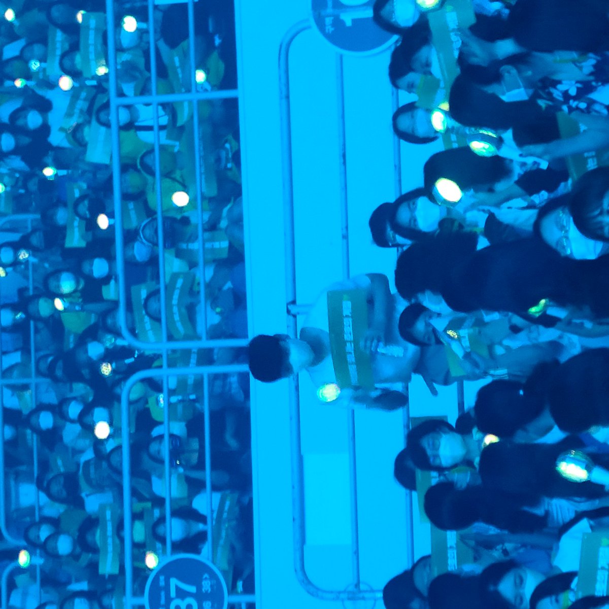 20mp2pm08's tweet photo. 이준호 2022 FAN-CON 〈Before Midnight〉황찬성 https://t.co/bd2ak3eFEV